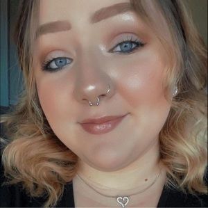 Meet your Posher, Candice